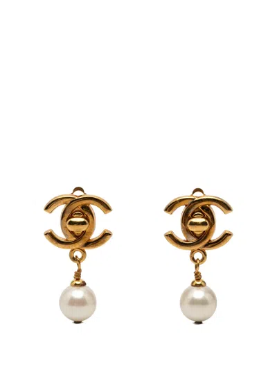 Pre-owned Chanel 1996 Cc Gold Plated Turnlock Faux Pearl Drop Clip On Earrings Costume Earrings
