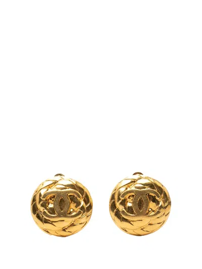Pre-owned Chanel 1996 Cc Quilted Gold Plated Round Clip On Earrings Costume Earrings