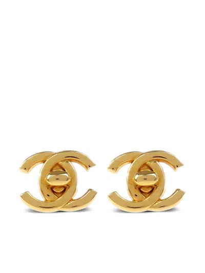 Pre-owned Chanel 1996 Cc Turnlock Clip-on Earrings In Gold