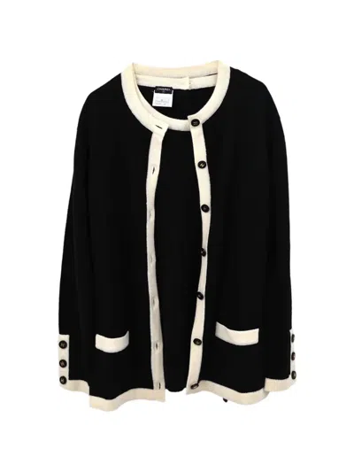 Pre-owned Chanel 1996 Contrast-trim Cardigan Set In Black