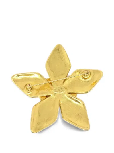 Pre-owned Chanel 1996 Flower-shape Brooch In Gold