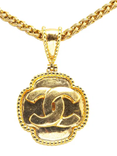 Pre-owned Chanel 1996 Gold Plated Cc Medallion Clover Pendant Necklace Costume Necklace