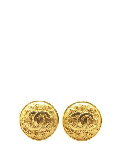 Pre-owned Chanel 1996 Gold Plated Cc Round Clip On Earrings Costume Earrings