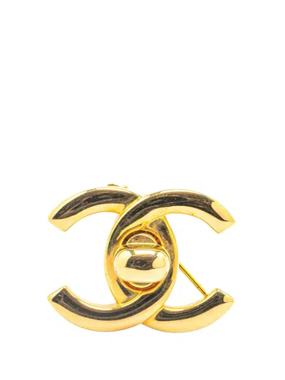 Pre-owned Chanel 1996 Gold Plated Cc Turn-lock Brooch Costume Brooch