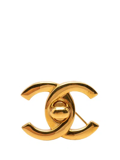 Pre-owned Chanel 1996 Gold Plated Cc Turn-lock Brooch Costume Brooch