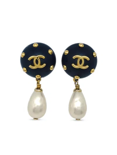 Pre-owned Chanel 1996 Logo Faux-pearl Clip-on Earrings In Black