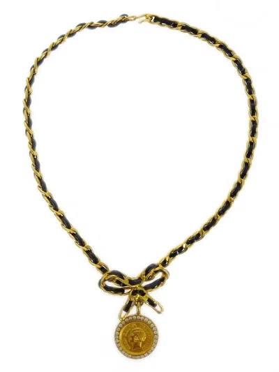 Pre-owned Chanel 1996 Medallion Charm Necklace In Gold