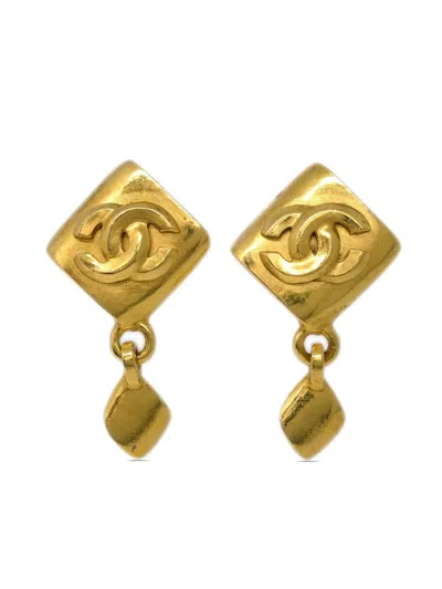 Pre-owned Chanel 1996 Rhombus Cc Clip-on Earrings In Gold