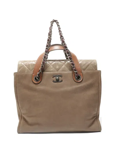 Pre-owned Chanel 1996-1997 Portobello Cc Turn-lock Shoulder Bag In Brown