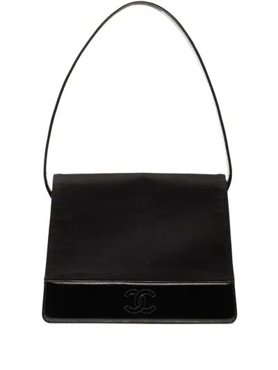 Pre-owned Chanel 1997-1999 Cc Jersey And Patent Shoulder Bag In Black