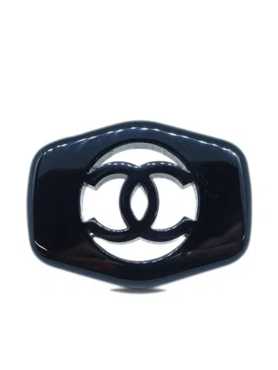 Pre-owned Chanel 1997 Cc Brooch In Black