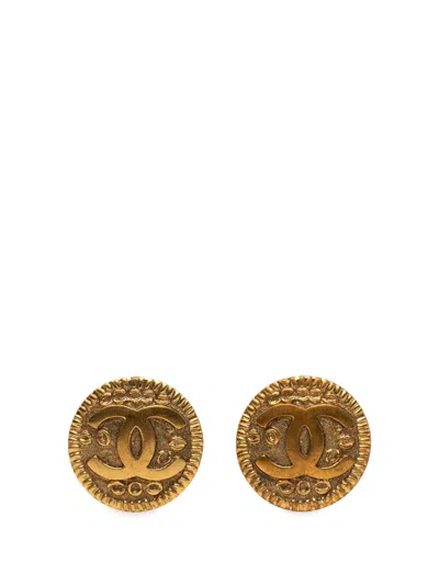 Pre-owned Chanel 1997 Cc Gold Plated Round Clip On Earrings Costume Earrings