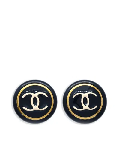 Pre-owned Chanel 1997 Cc-logo Button Clip-on Earrings In Black