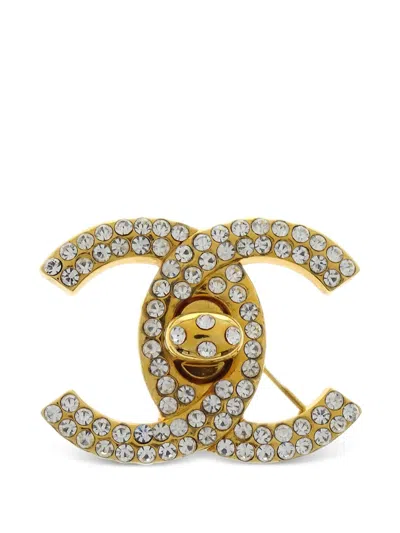 Pre-owned Chanel 1997 Cc Turnlock Brooch Pin In Gold
