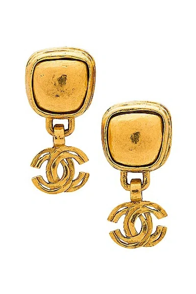 Pre-owned Chanel Coco Mark Earrings In Gold