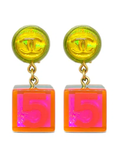 Pre-owned Chanel 1997 Cube Clip-on Earrings In Gold