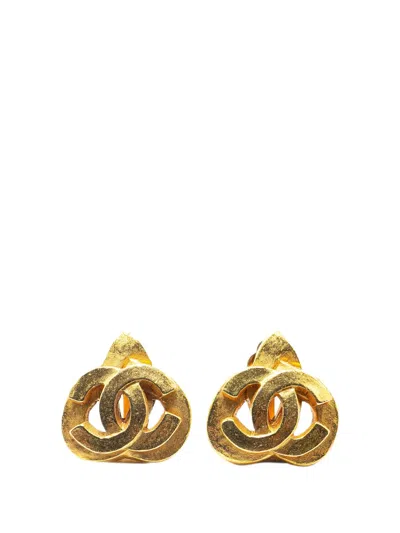 Pre-owned Chanel 1997 Gold Plated Cc Heart Clip On Earrings Costume Earrings