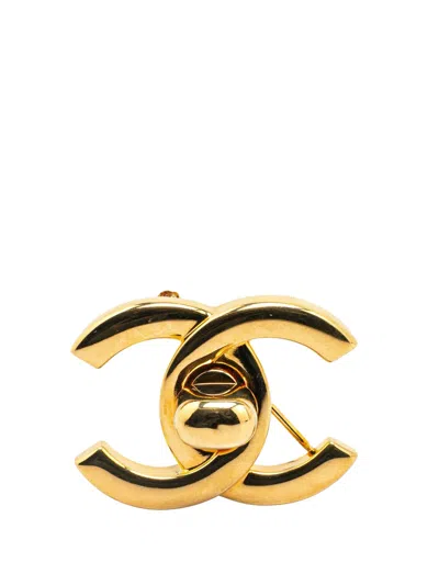 Pre-owned Chanel 1997 Gold Plated Cc Turn-lock Brooch Costume Brooch In 金色