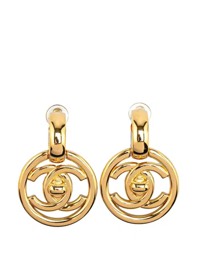 Pre-owned Chanel 1997 Gold Plated Cc Turnlock Round Drop Clip On Earrings Costume Earrings