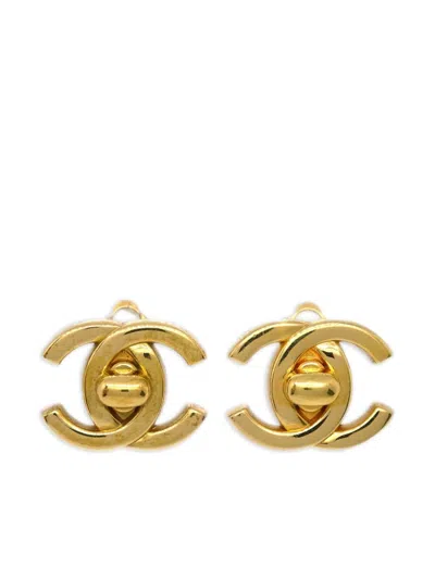Pre-owned Chanel 1997 Gold-plated Turnlock Earrings