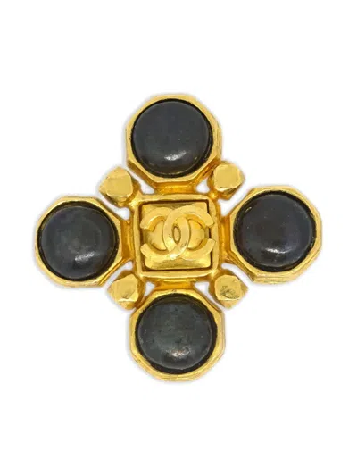 Pre-owned Chanel 1997 Interlocking Cc Brooch In Gold