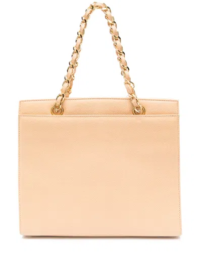 Pre-owned Chanel 1997 Pebbled Leather Handbag In 中性色