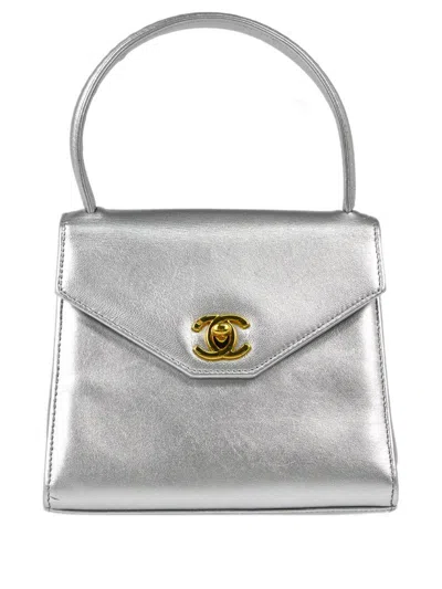 Pre-owned Chanel 1997 Top-handle Handbag In Silver