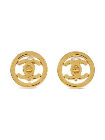 Pre-owned Chanel 1997 Turnlock Clip-on Earrings In Gold