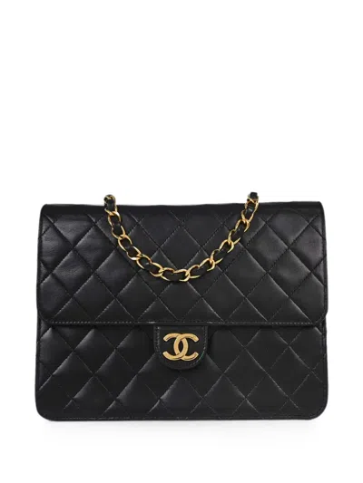 Pre-owned Chanel 1997-1999 Quilted Cc Turn-lock Shoulder Bag In 黑色