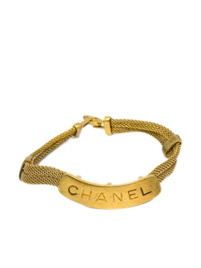 Pre-owned Chanel 1998 Logo-plaque Bracelet In Gold