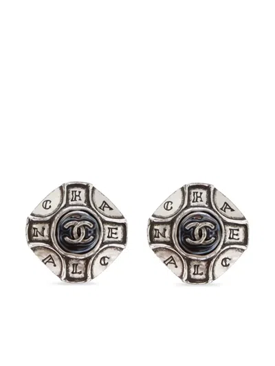 Pre-owned Chanel 1999 Cc Engraved Clip-on Earrings In Silver