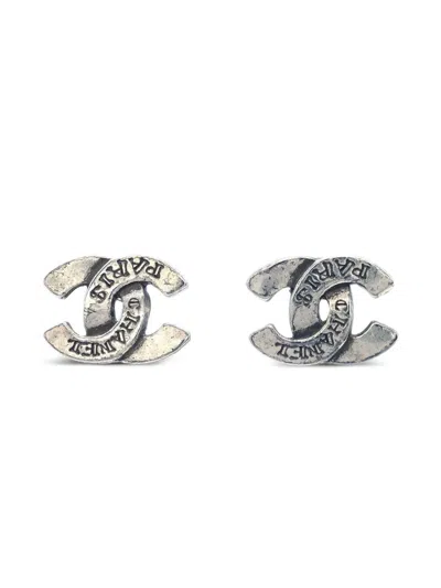 Pre-owned Chanel 1999 Cc-logo Earrings In Silver