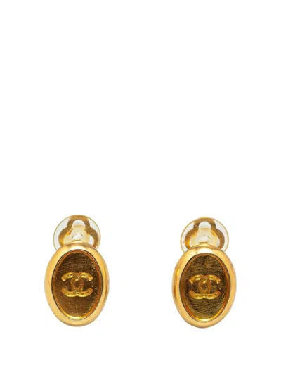 Pre-owned Chanel 1999 Gold Plated Cc Clip On Costume Earrings