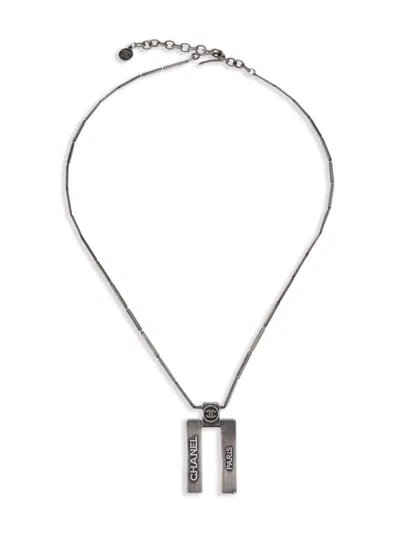 Pre-owned Chanel 1999 Logo-plate Necklace In Silver