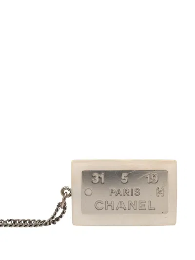 Pre-owned Chanel 1999 Resin And Brass Plated Logo Address Plate Pendant Necklace Costume Necklace In White