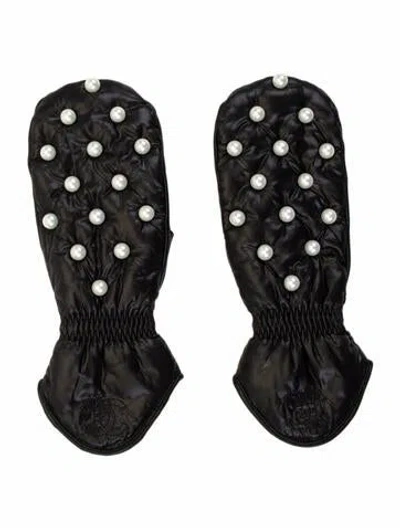 Pre-owned Chanel 19k Embellished Pearl Gloves In Black