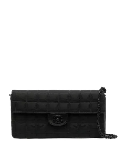 Pre-owned Chanel 2000-2001 New Travel Choco Bar Flap Shoulder Bag In Black