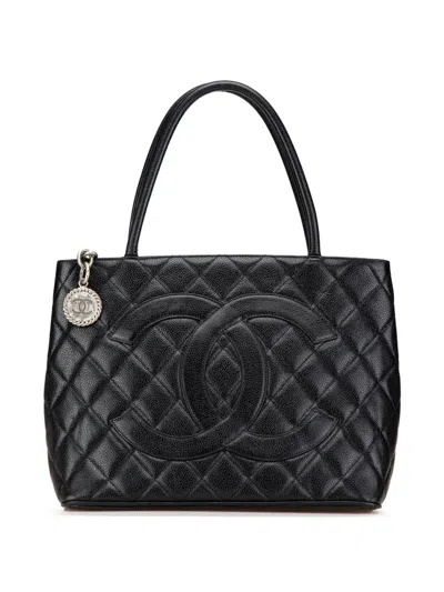 Pre-owned Chanel 2000-2002 Caviar Medallion Tote Bag In 黑色