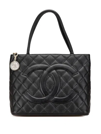 Pre-owned Chanel 2000-2002 Caviar Medallion Tote Bag In 黑色