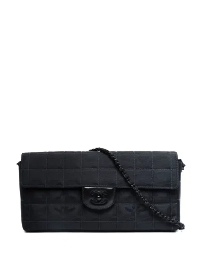 Pre-owned Chanel 2000-2002 New Travel Line Choco Bar East West Shoulder Bag In Black