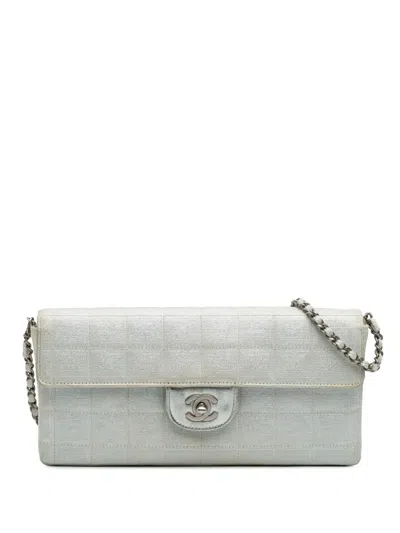 Pre-owned Chanel 2000-2002 New Travel Line Nylon East West Flap Shoulder Bag