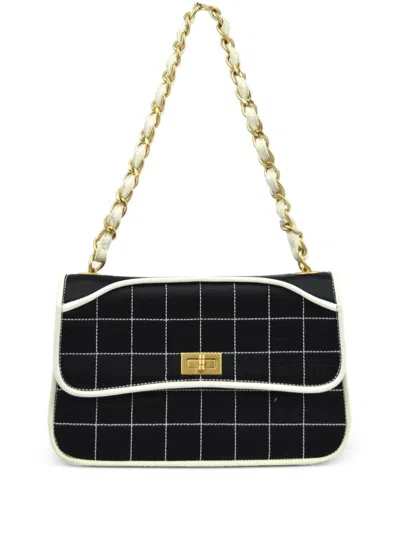 Pre-owned Chanel 2000 2.55 Choco Bar Shoulder Bag In Black, White