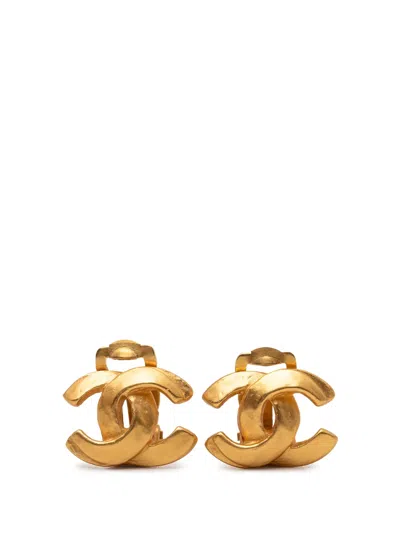 Pre-owned Chanel 2000 Cc Gold Plated Clip On Earrings Costume Earrings
