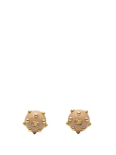 Pre-owned Chanel 2000 Cc Resin And Gold Plated Studded Clip On Earrings Costume Earrings