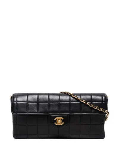 Pre-owned Chanel 2000 Choco Bar Quilted Lambskin Shoulder Bag In Black