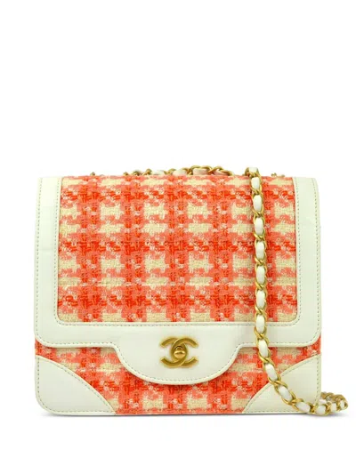 Pre-owned Chanel 2000 Classic Flap Mini Bag In White