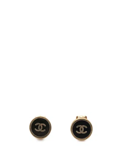 Pre-owned Chanel 2000 Gold Plated And Enamel Cc Round Button Clip On Earrings Costume Earrings In Black