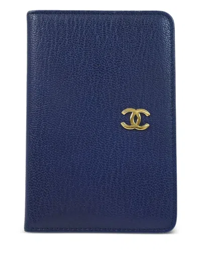 Pre-owned Chanel 2000 Leather Passport Case In Blue
