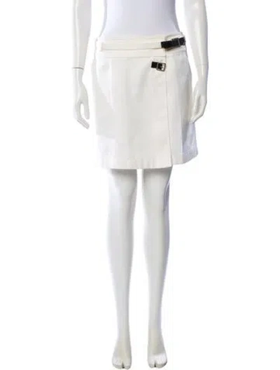 Pre-owned Chanel 2000 Mini Skirt In White