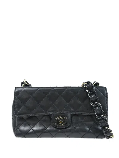 Pre-owned Chanel 2000 Quilted Flap Shoulder Bag In Black